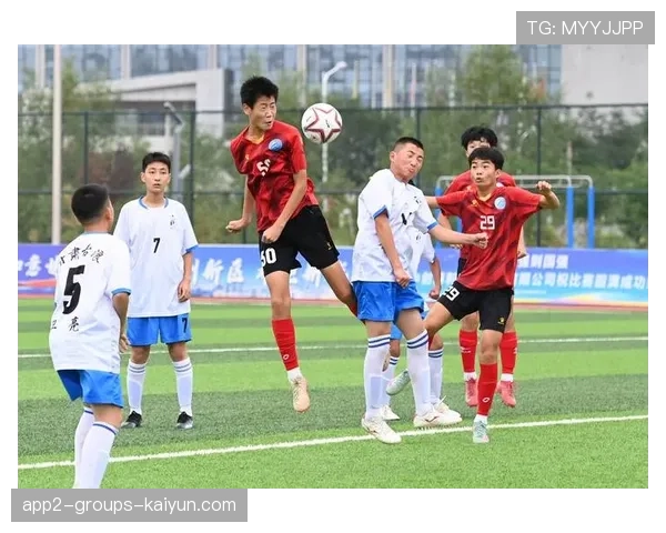 俱乐部加强青年球员心理辅导 建立专业支持体系,足球心理训练对于青少年球员产生的影响